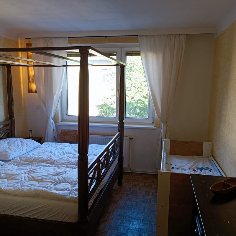 Schlafzimmer - Blick Richtung Fenster  | © Stefan Baloh 