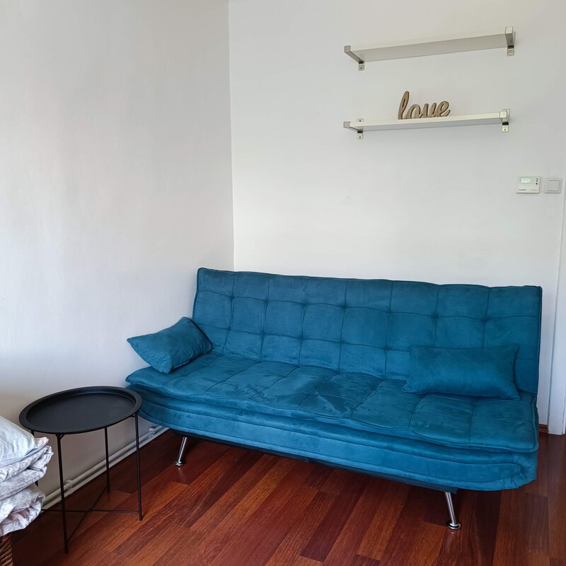 Arbeitszimmer / ausziehbare Schlafcouch  | © Stefan Baloh 