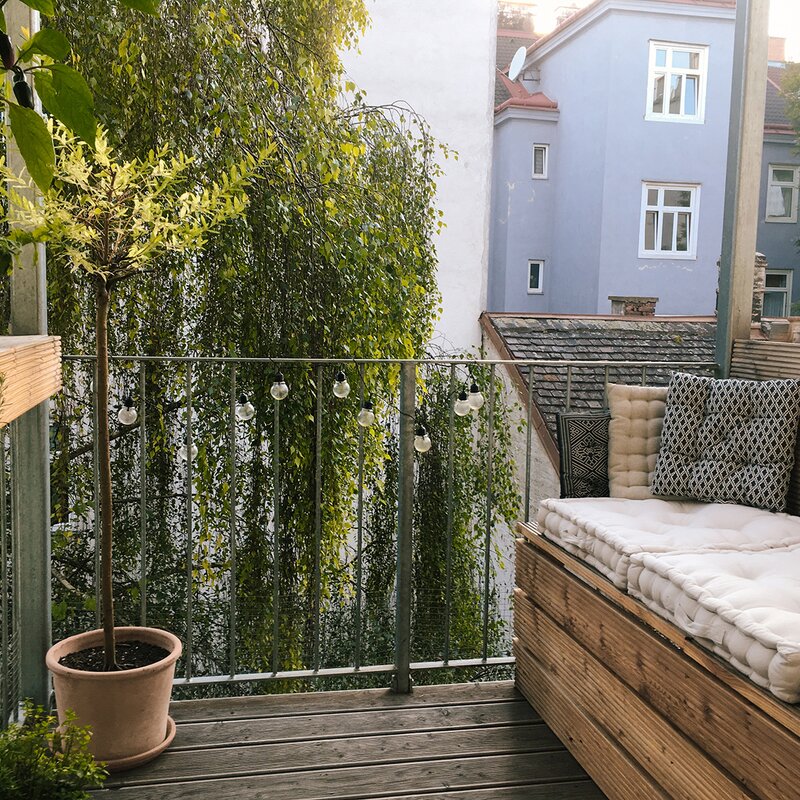 Balcony faces west.
