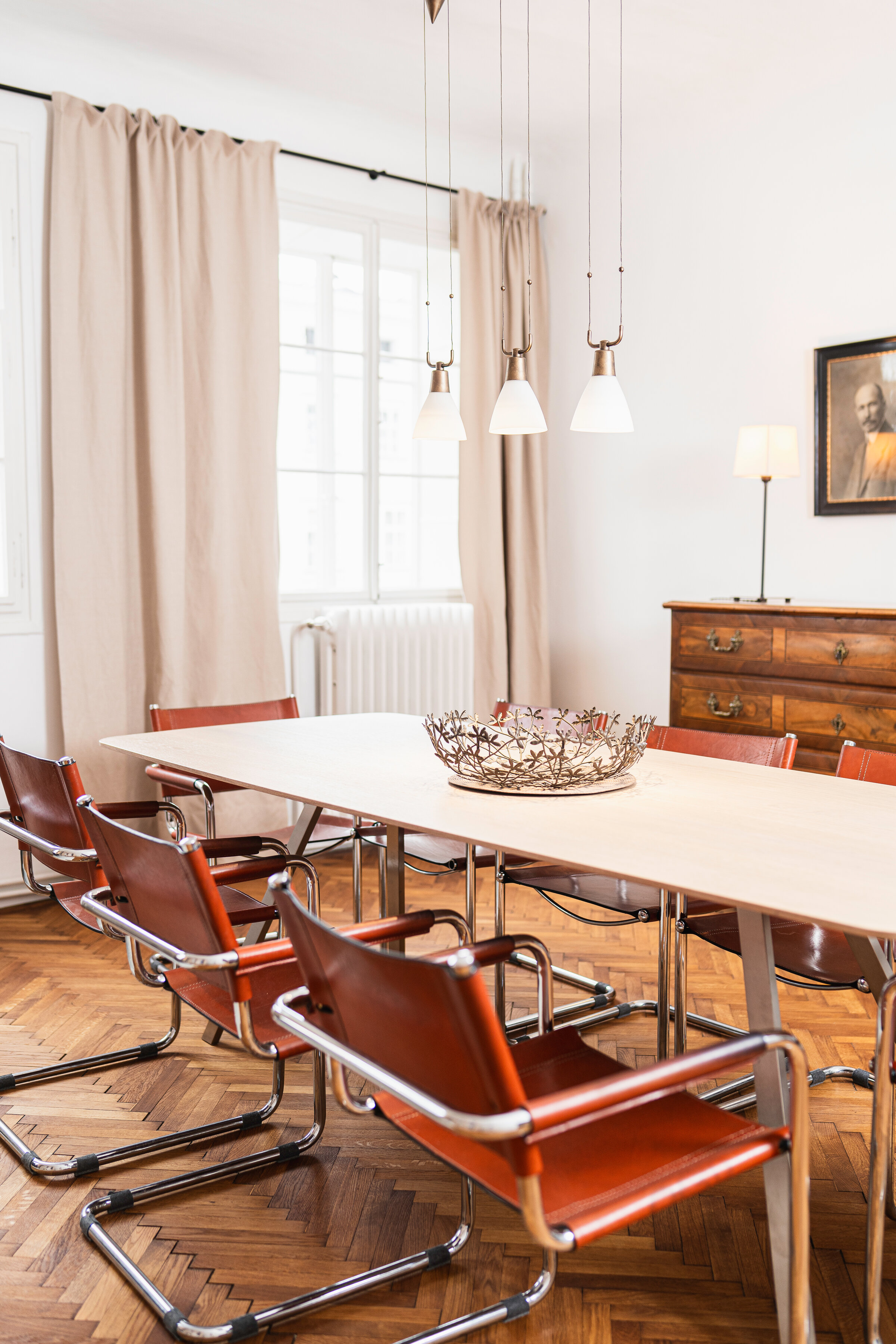 Geräumiges Ess-/Arbeitszimmer | © Stephanie Scheffenacker