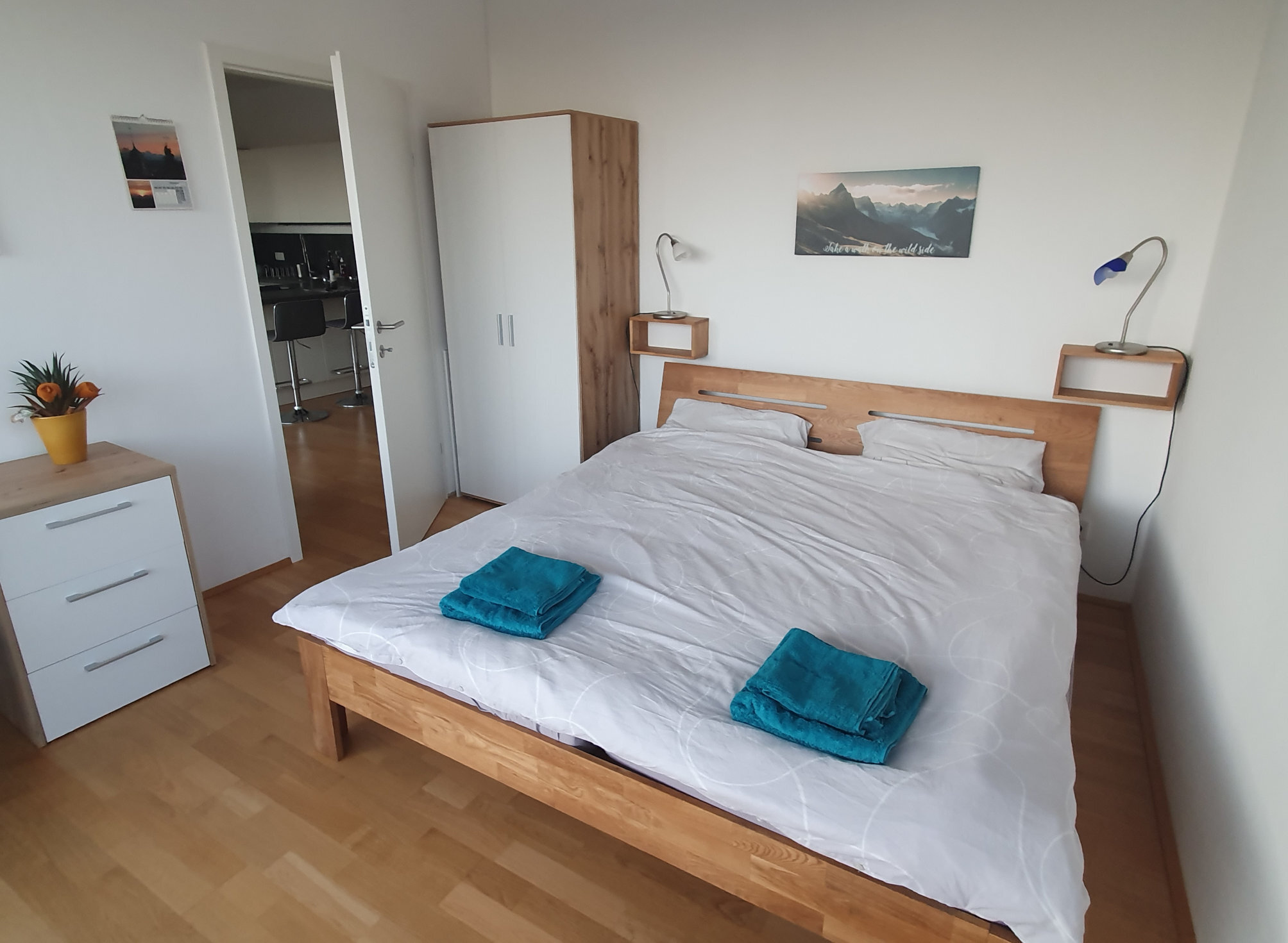 Room with double bed