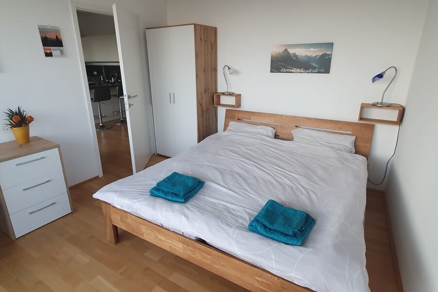 Room with double bed