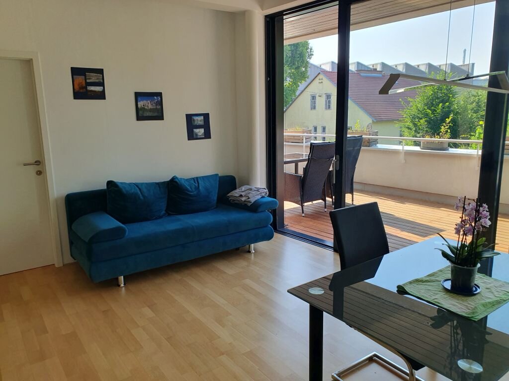 Lounge 2