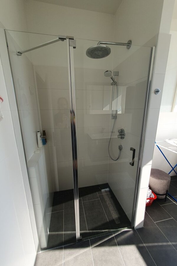Bathroom 02