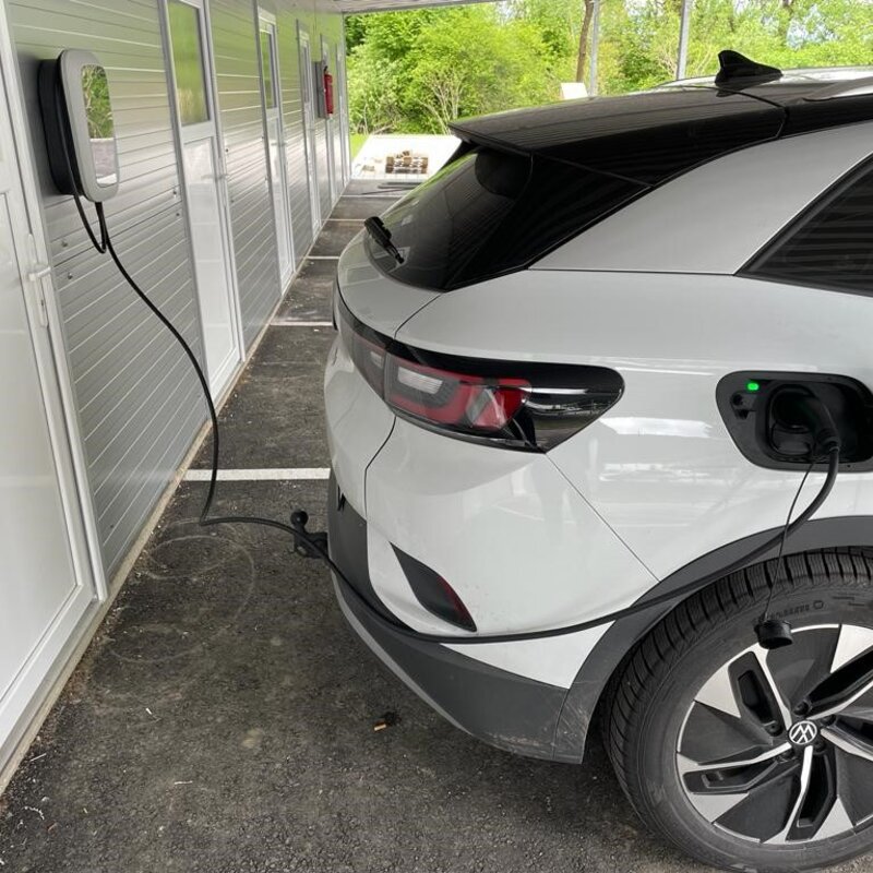 Foto Carport mit E-Ladestation