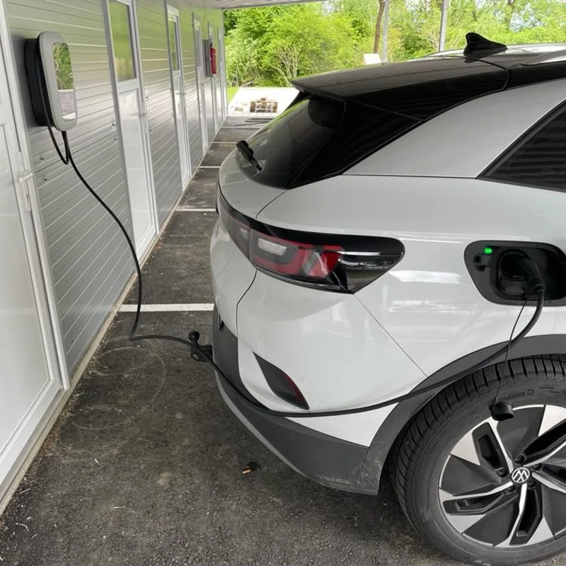 Foto Carport mit E-Ladestation