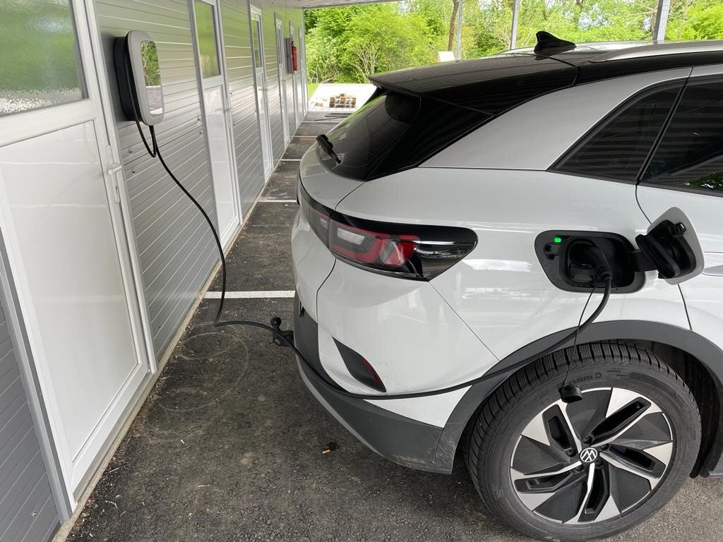 Foto Carport mit E-Ladestation