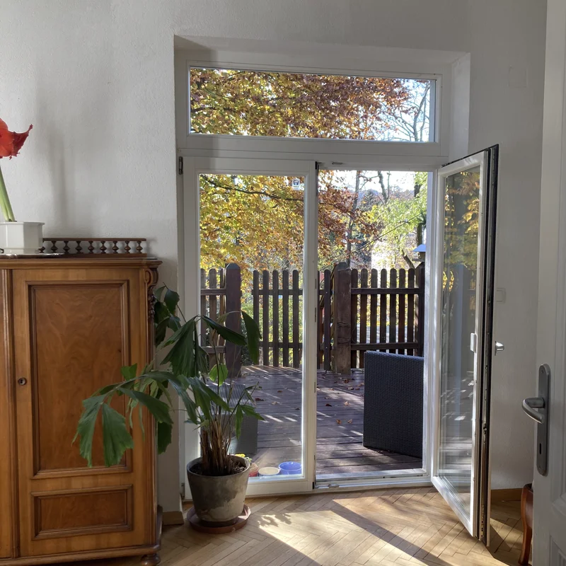 Schlafzimmer mit Balkon