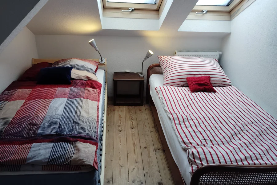 zweites Schlafzimmer im Dachgeschoss