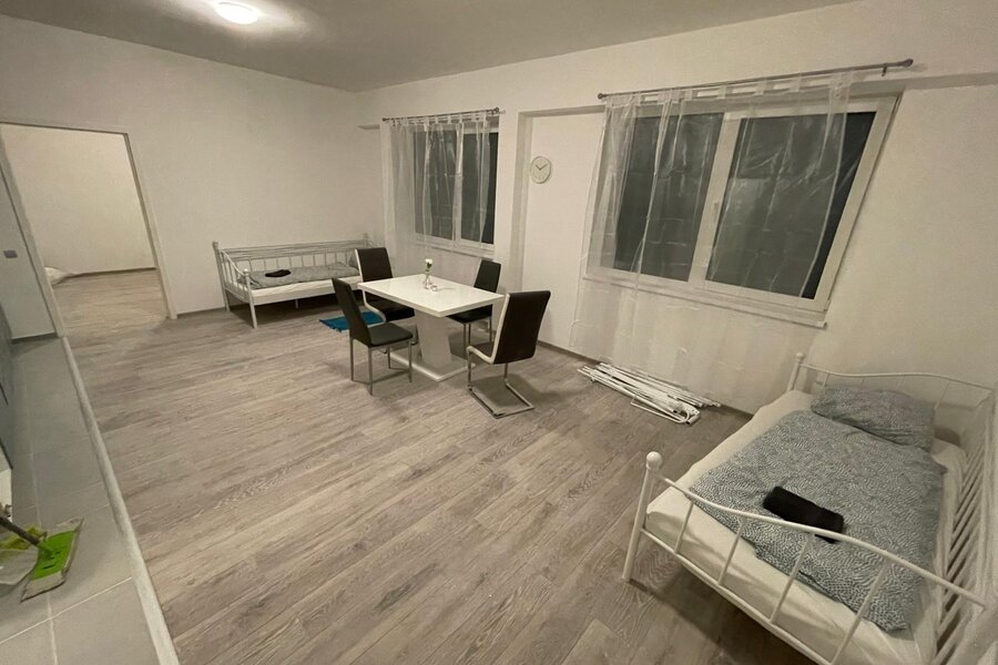 Erste Schlafzimmer 