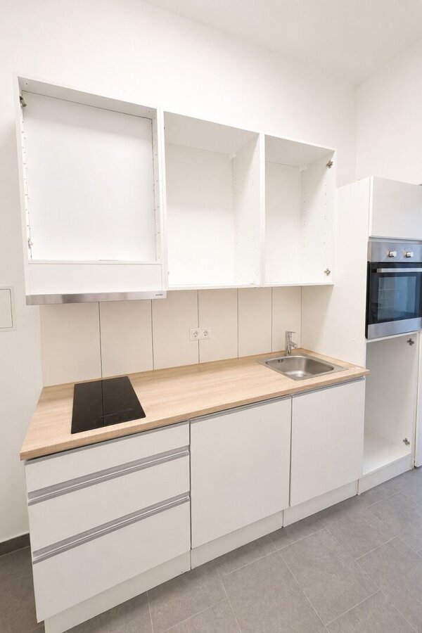 Functional kitchen with everything needed for everyday living.