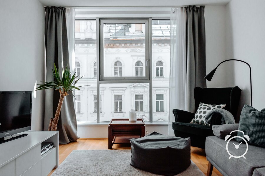 Wohnzimmer - Kurzzeitwohnen in charmanter 2-Zimmerwohnung-1080 Wien