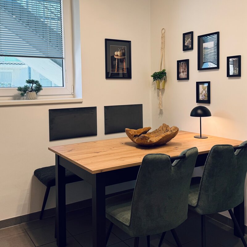 Dining area for 4 people