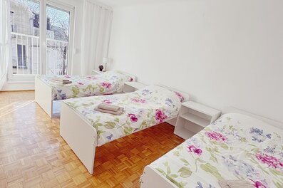 Lichtdurchflutetes Schlafzimmer – 3-Zimmer-Wohnung zur Kurzzeitmiete & Wohnen auf Zeit für 1 bis 6 Monate in Wien