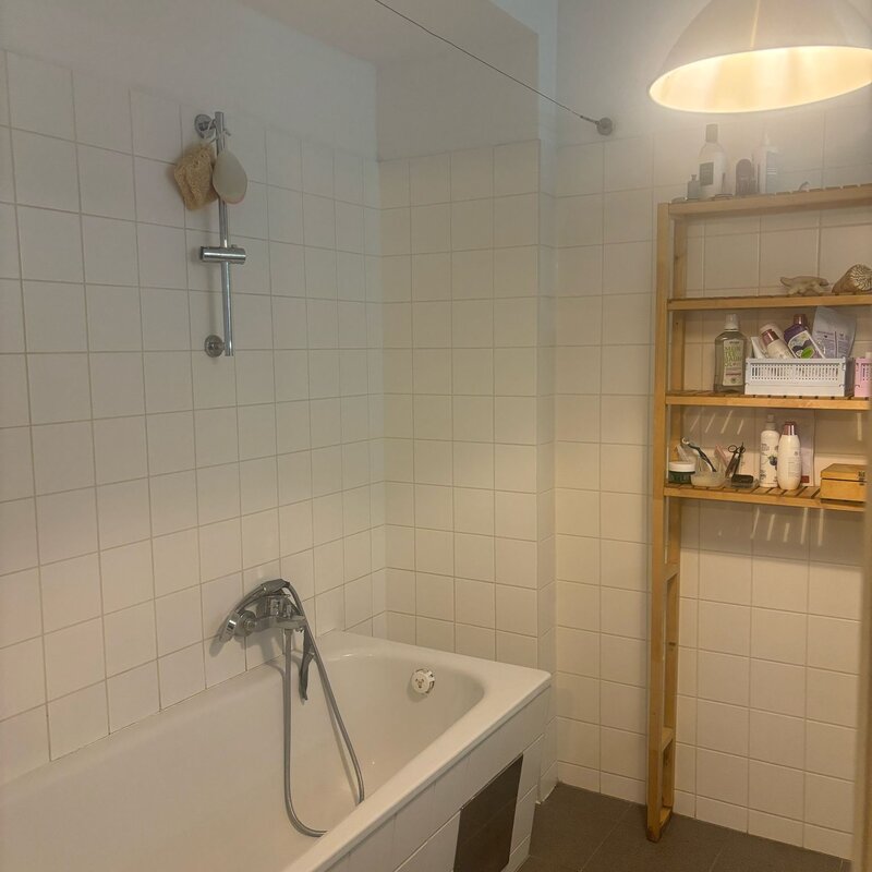 SHARED BATHROOM