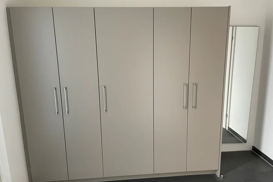 Schränke im Vorraum