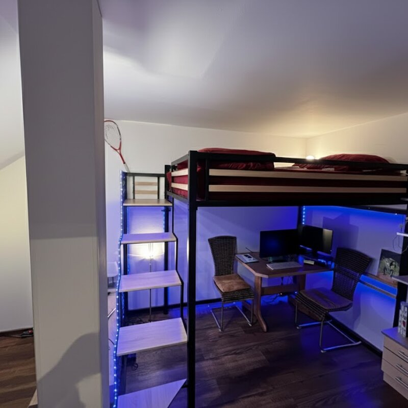 Schlafbereich & Büro