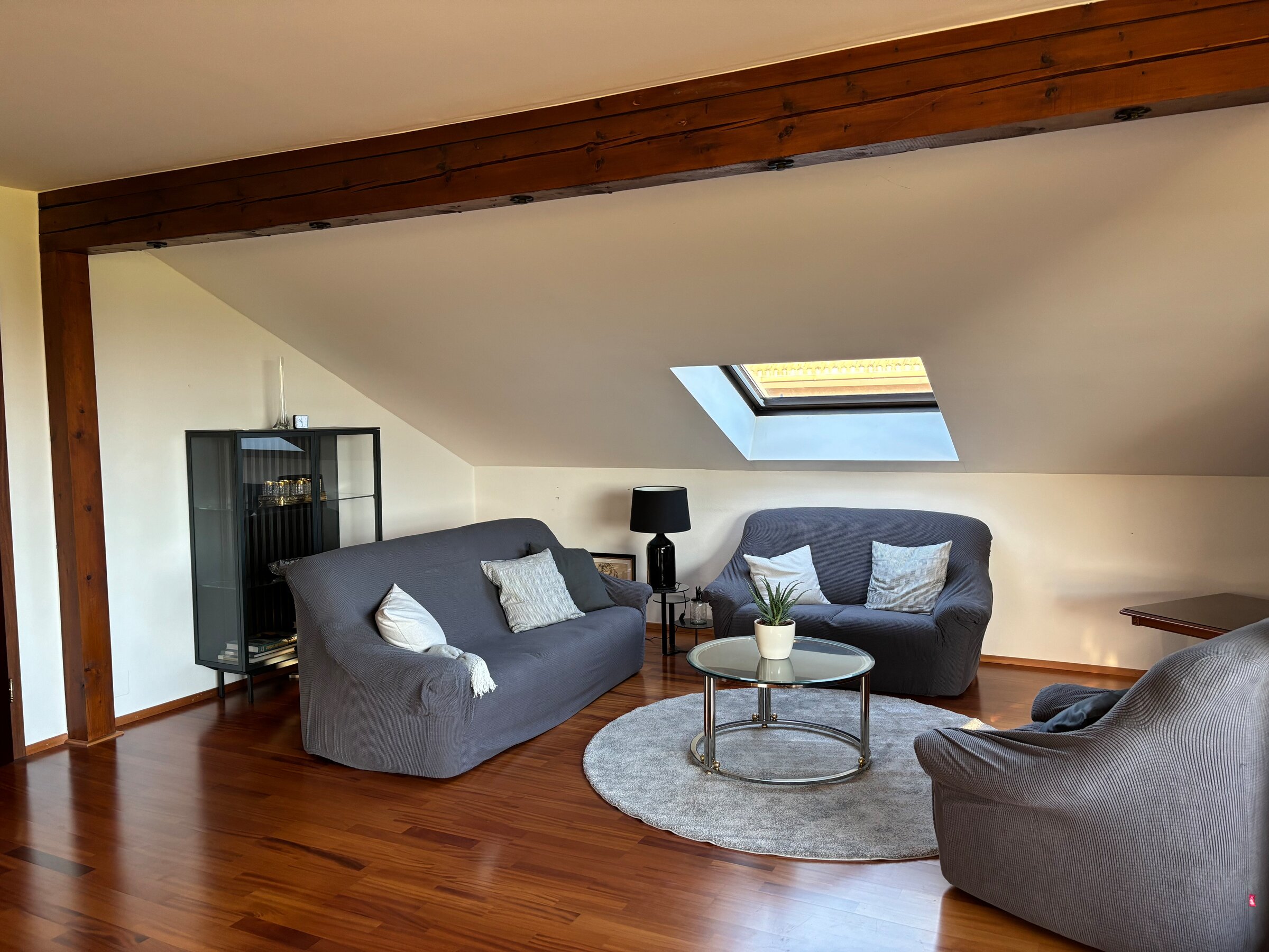 Comfortable seating on the 1st floor