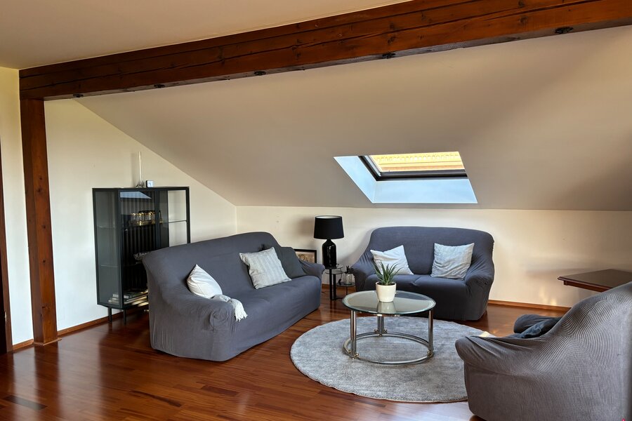 Comfortable seating on the 1st floor