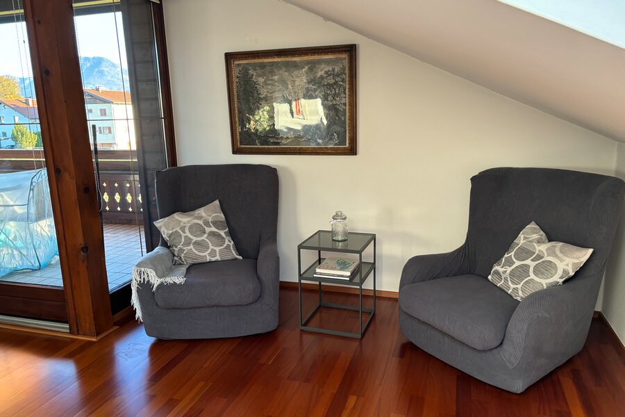 Comfortable seating on the 1st floor
