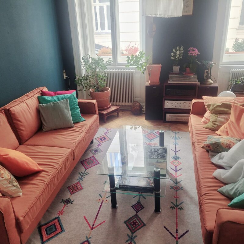 Wohnzimmer mit Sofas | © Elisabeth Zinschitz