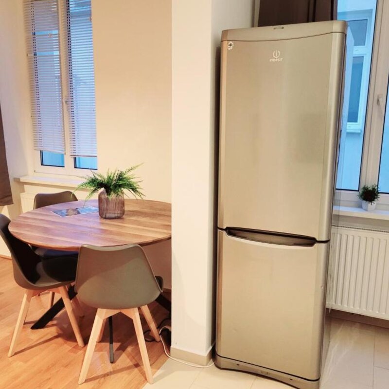 Furnished dining area & kitchen: 2-room apartment for short-term rental & temporary housing, 1 to 6 months, Floridsdorf