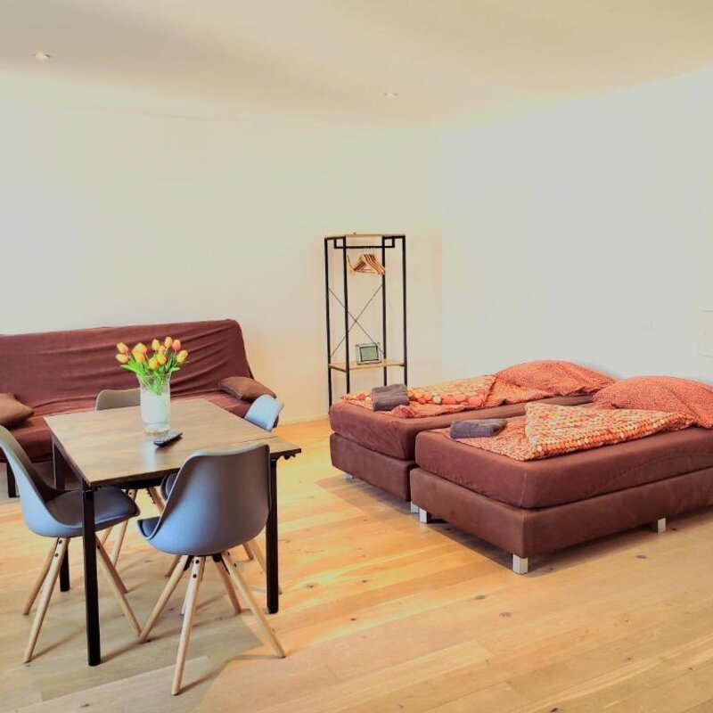 Bright 1-room apartment with double bed & dining area – short-term rental & temporary housing for 1 to 6 months in Vienna