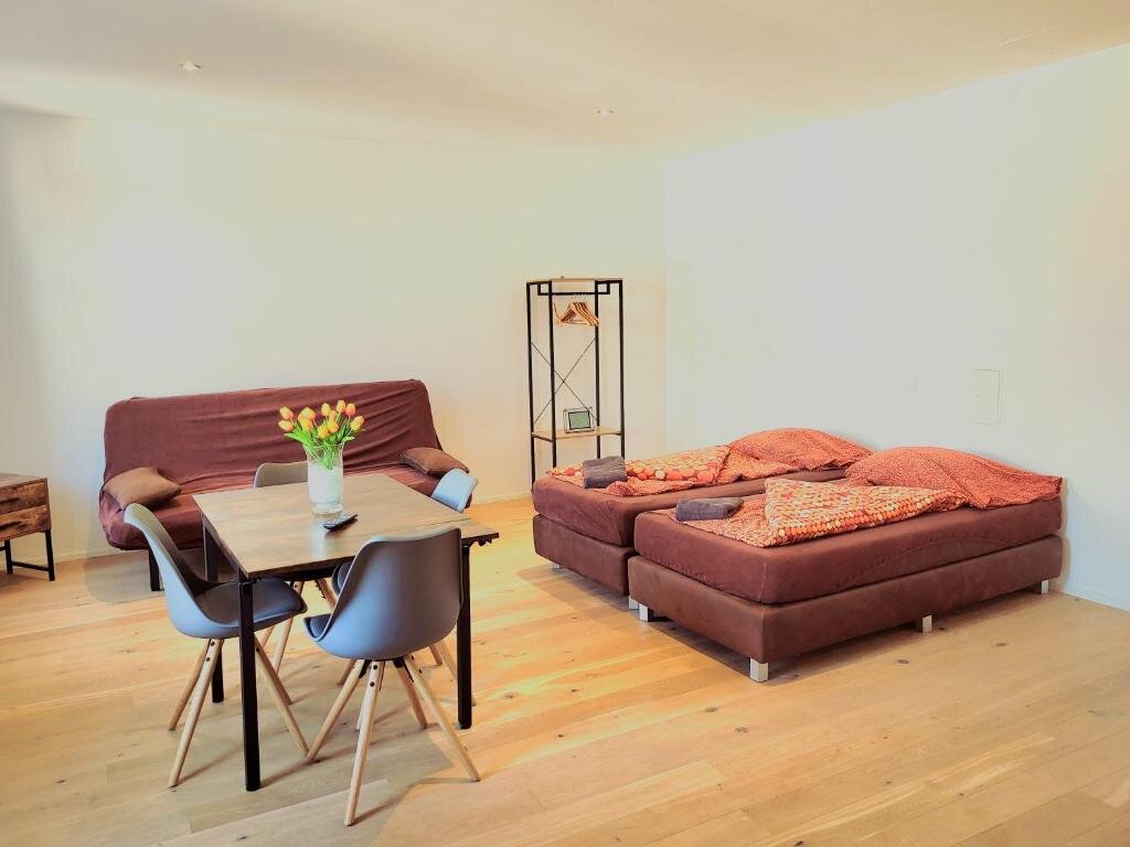 Bright 1-room apartment with double bed & dining area – short-term rental & temporary housing for 1 to 6 months in Vienna
