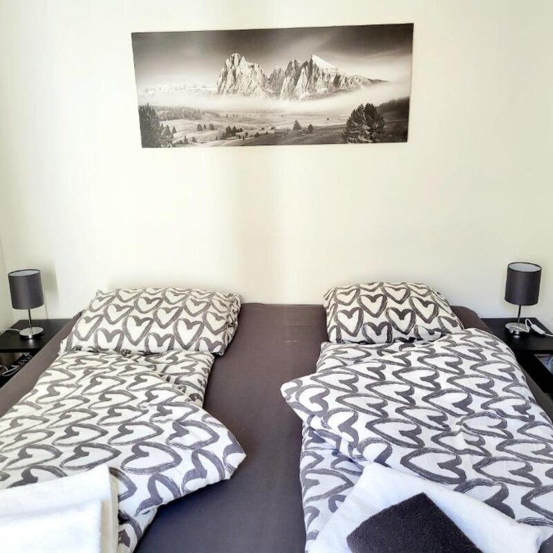 Gemütliches Schlafzimmer mit Doppelbett – 3-Zimmer Wohnung zur Kurzzeitmiete, Wohnen auf Zeit 1 bis 6 Monate, Wien