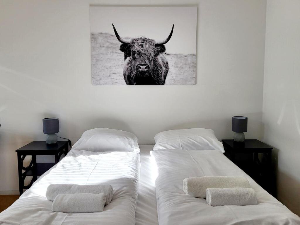 Neat bedroom in a 1-room apartment – short-term rental & temporary housing for 1 to 6 months in Vienna