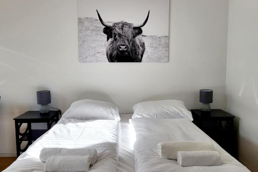 Neat bedroom in a 1-room apartment – short-term rental & temporary housing for 1 to 6 months in Vienna