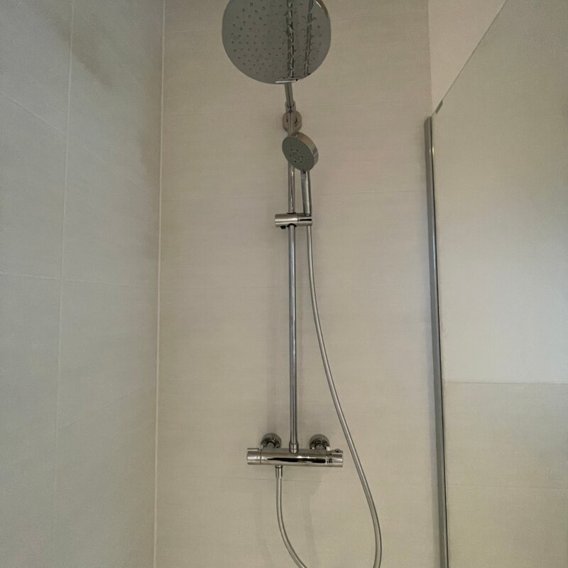 Bad-Dusche