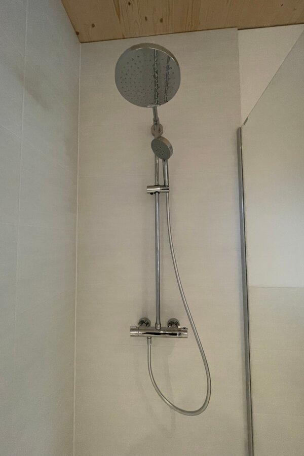 Bad-Dusche