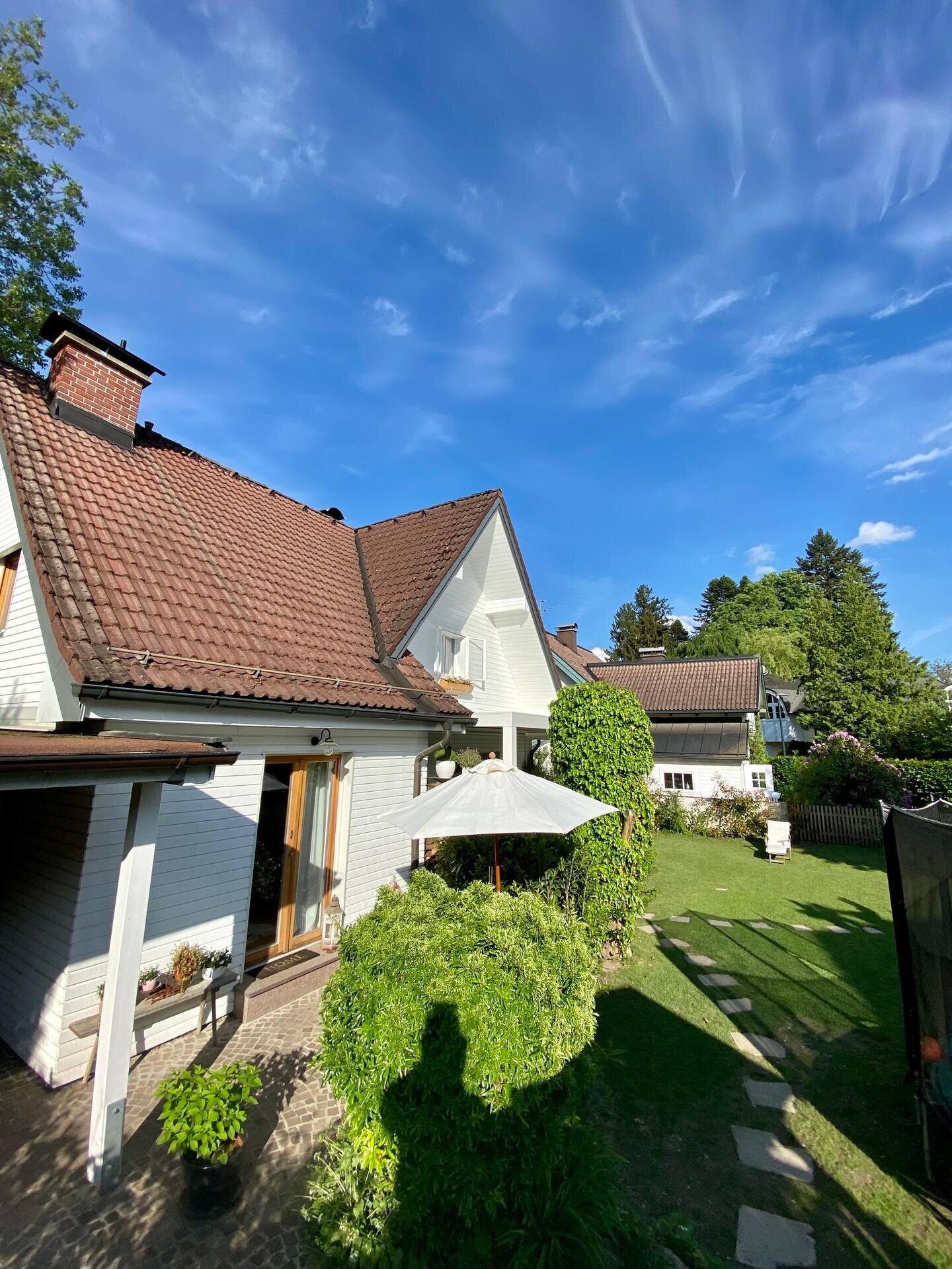 Haupthaus mit Wohnungseingang