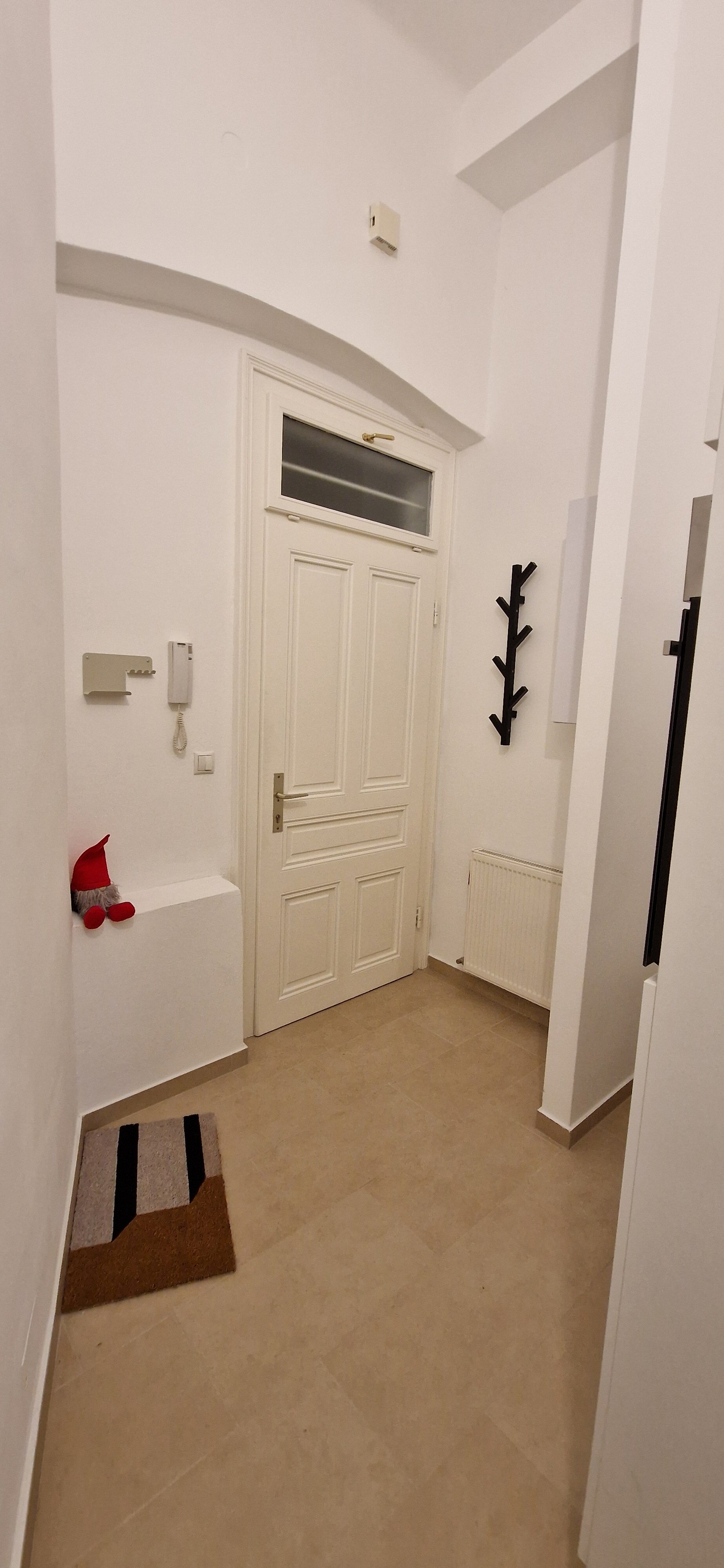 Eingangsbereich mit Garderobe | © GG