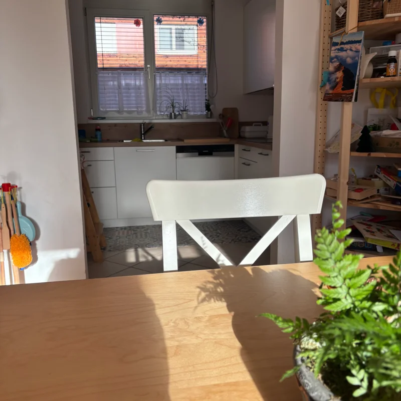 Küche vom Wohnzimmer aus