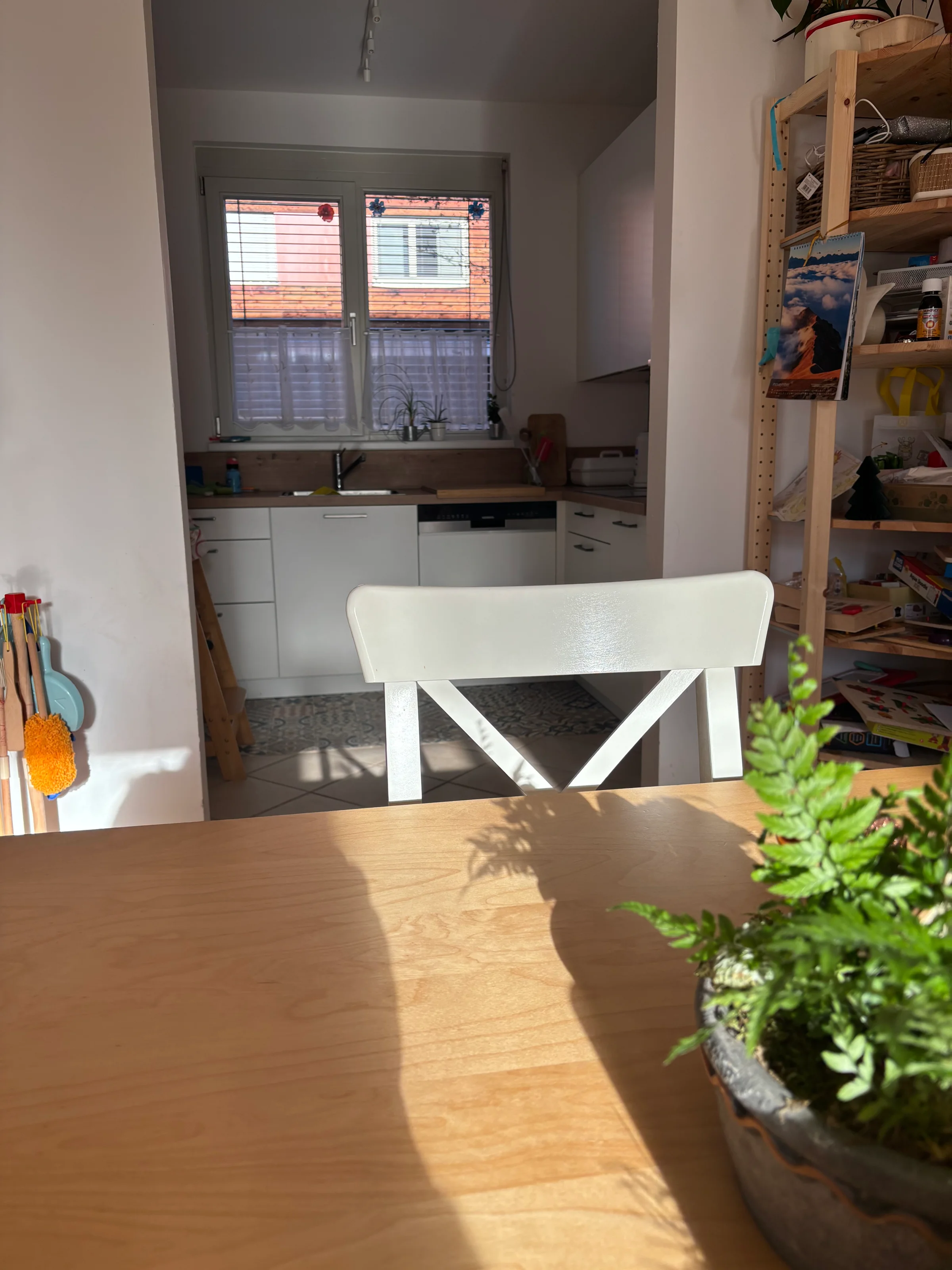 Küche vom Wohnzimmer aus