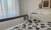 großes Doppelbett + Kästen