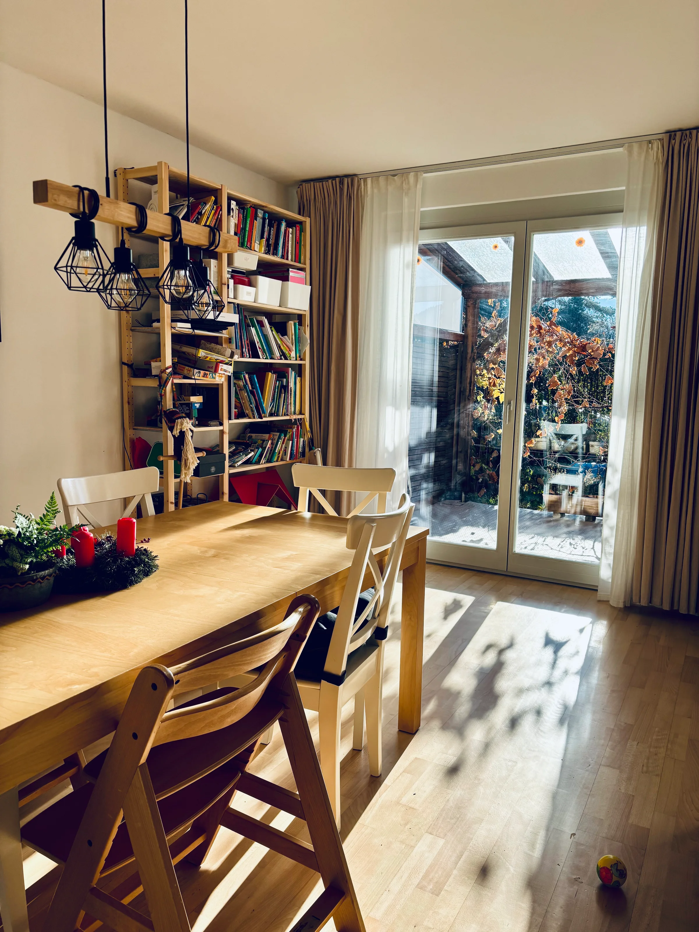 Sonnensegel für Terrasse verfügbar