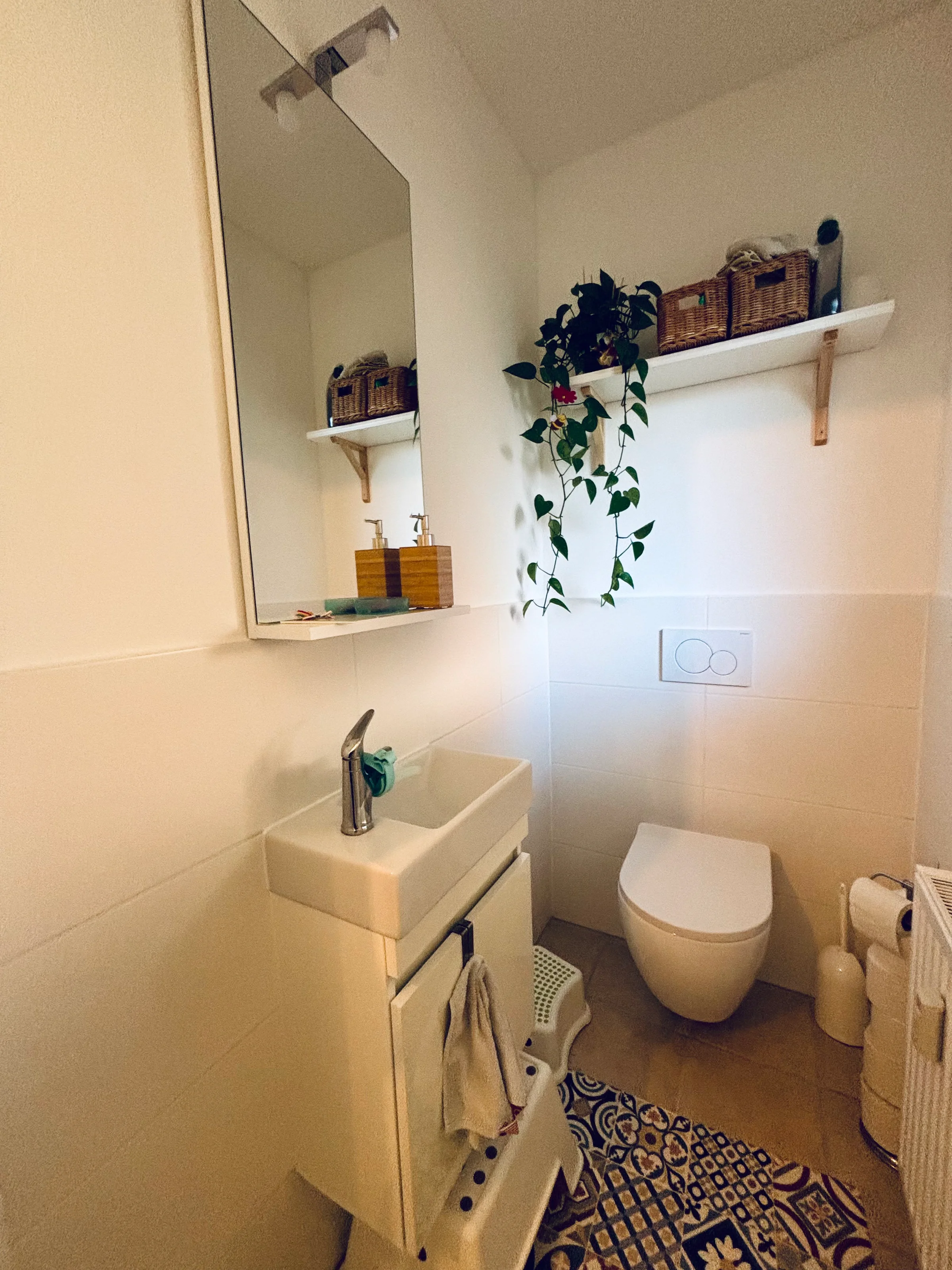 mit blickdichtem Fenster