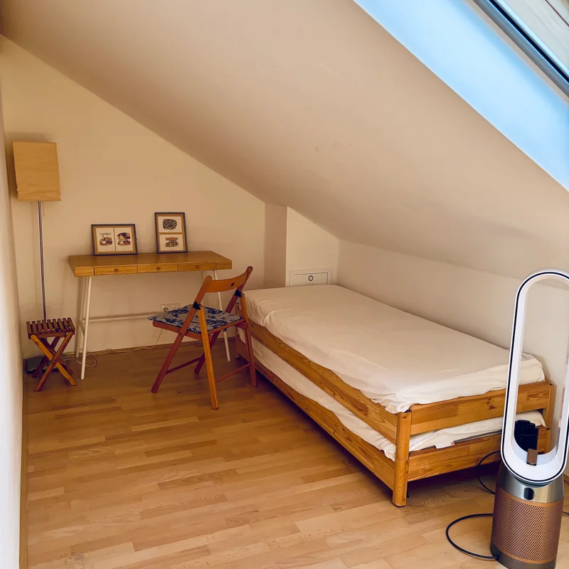 2 Gästebetten übereinandergestellt