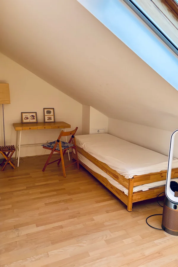 2 Gästebetten übereinandergestellt