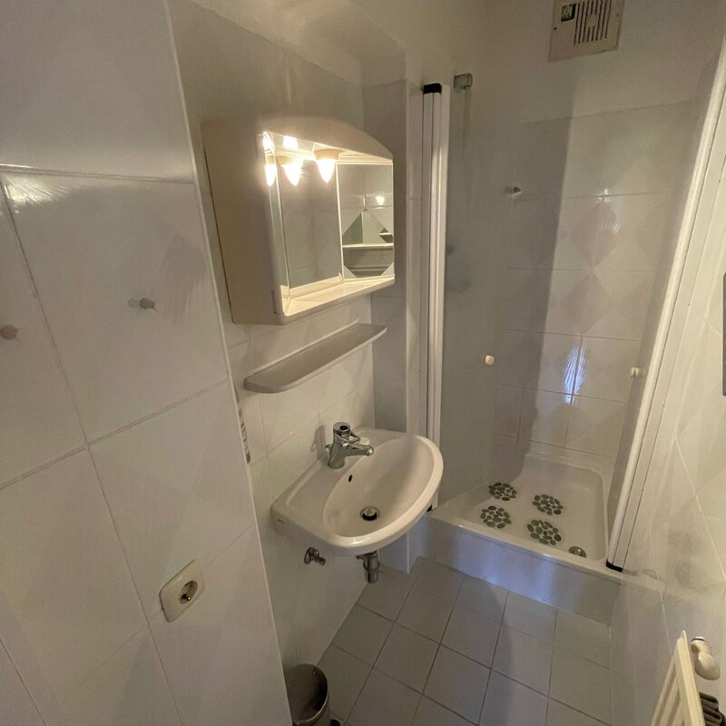 Kl. En-Suite-Badezimmer