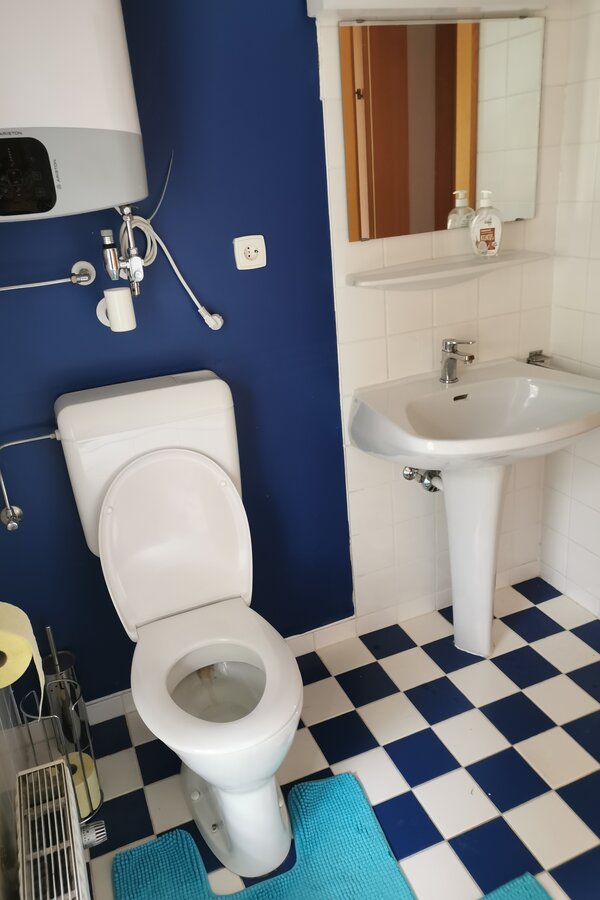 Bathroom with toilett