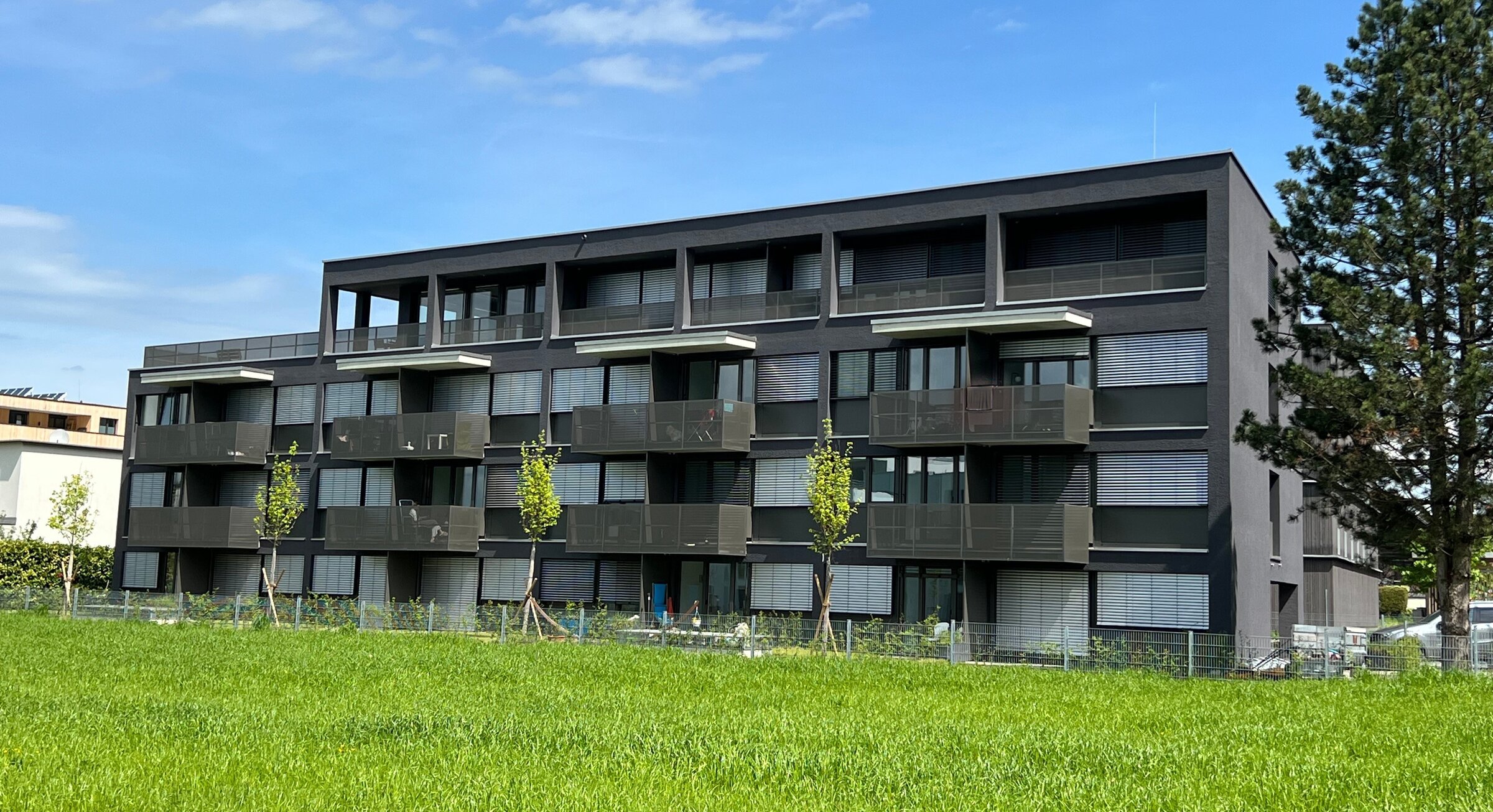 Frontansicht der Wohnanlage