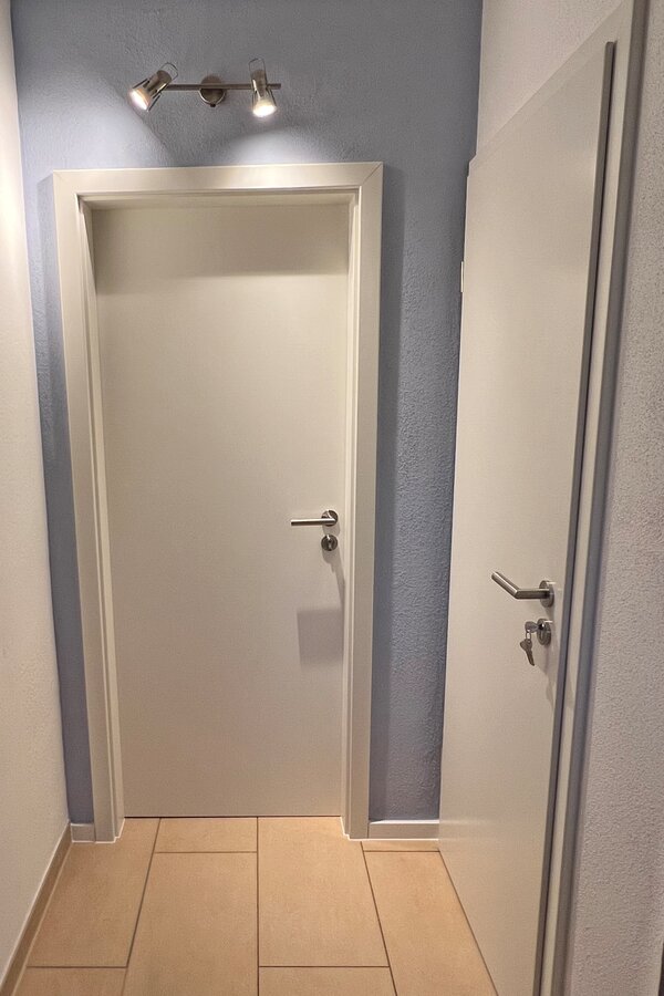 Eingang zur Wohnung Tür rechts