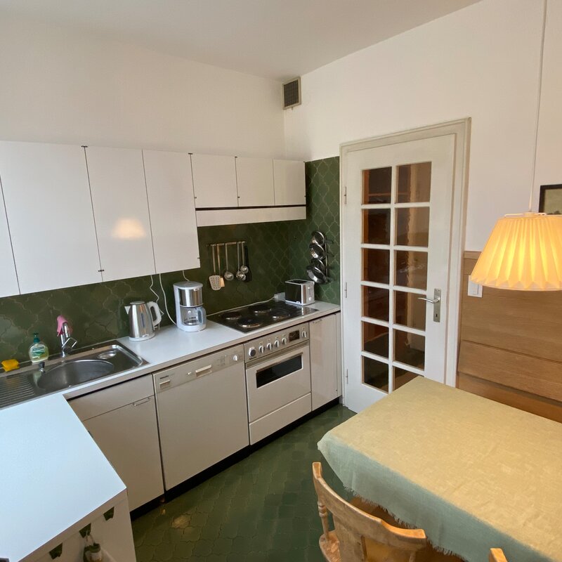 Küche mit gemütlicher Sitzecke