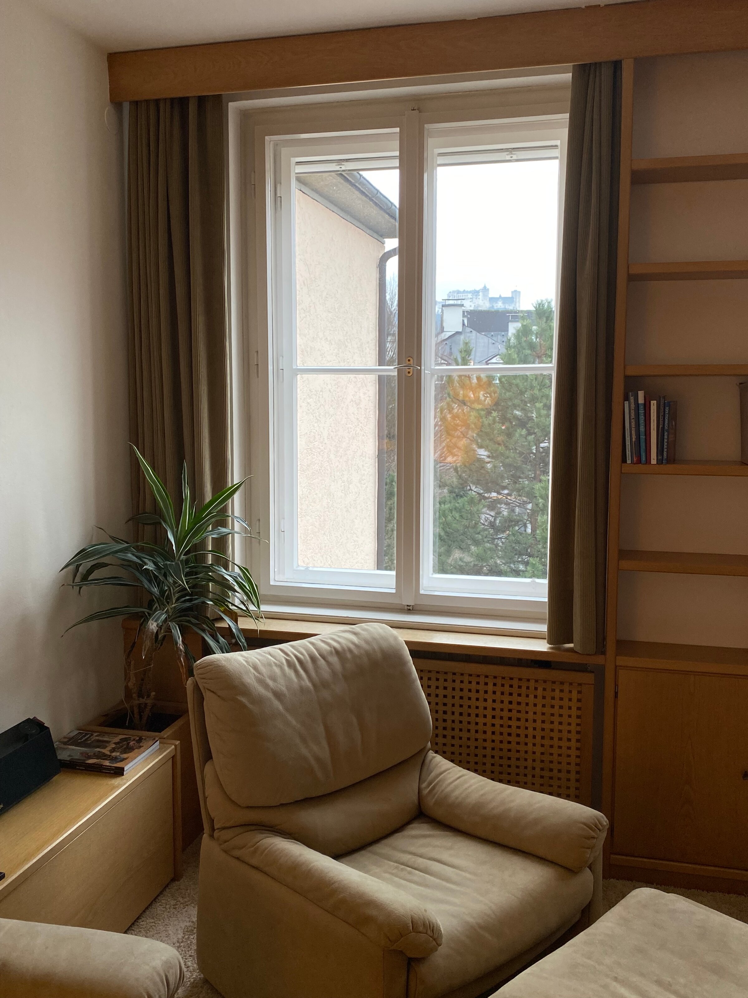 Wohnzimmer mit Festungsblick