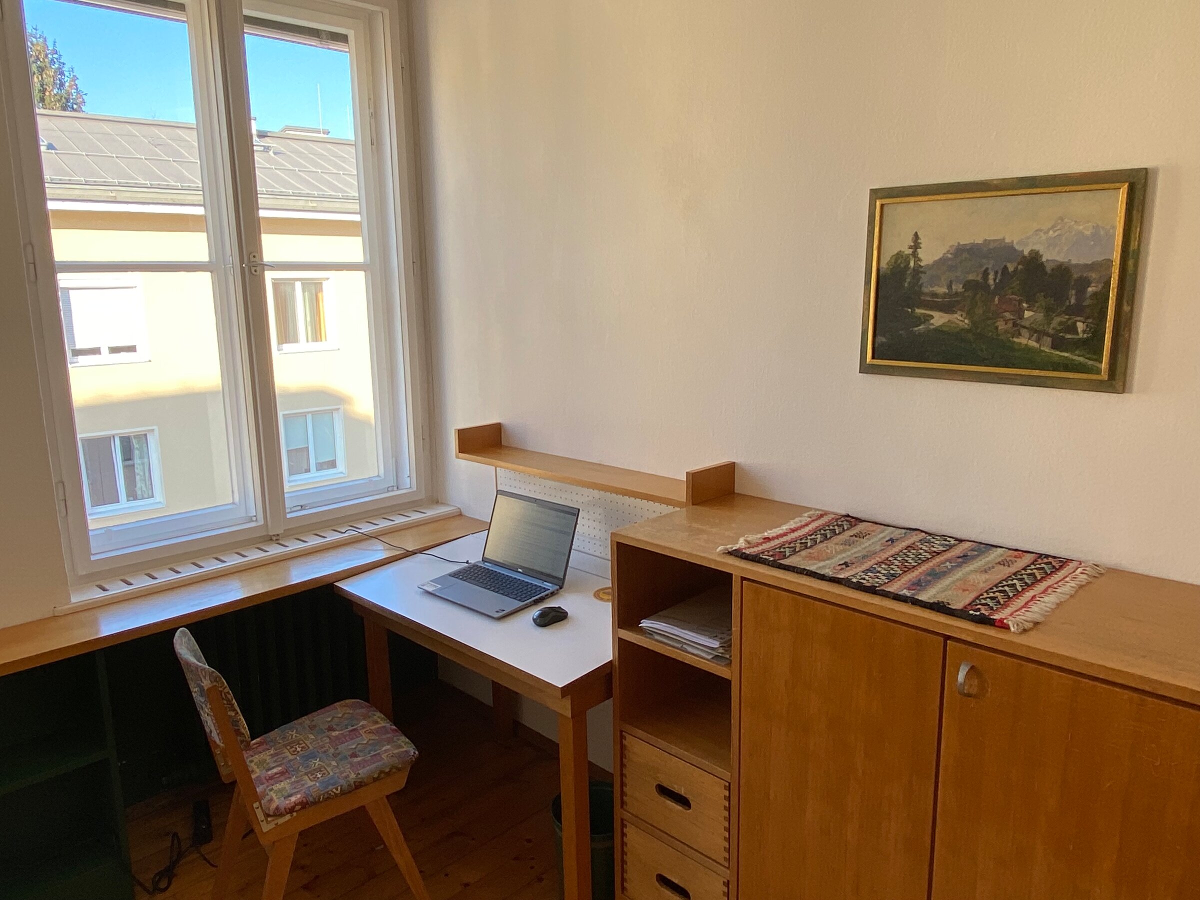 Studienzimmer mit 2. Schreibtisch