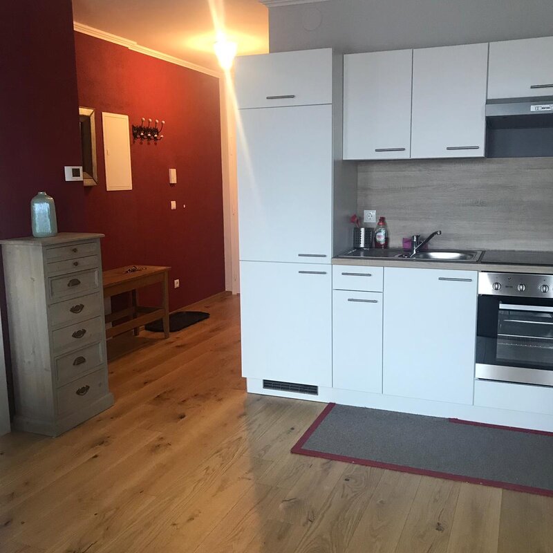 Helle 2-Zimmer Wohnung mit moderner Einbauküche – Kurzzeitmiete & Wohnen auf Zeit für 1 bis 6 Monate in Wien